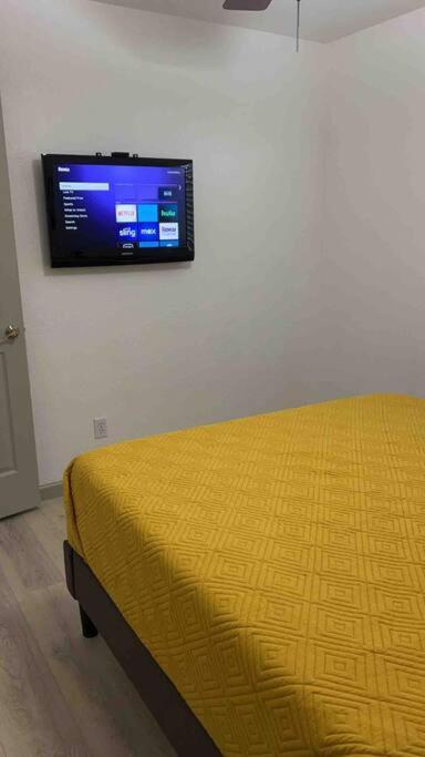 Spacious Getaway! Pool, Spa, Sleeps 9 Lake Havasu City Exteriér fotografie