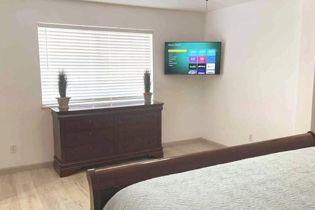 Spacious Getaway! Pool, Spa, Sleeps 9 Lake Havasu City Exteriér fotografie