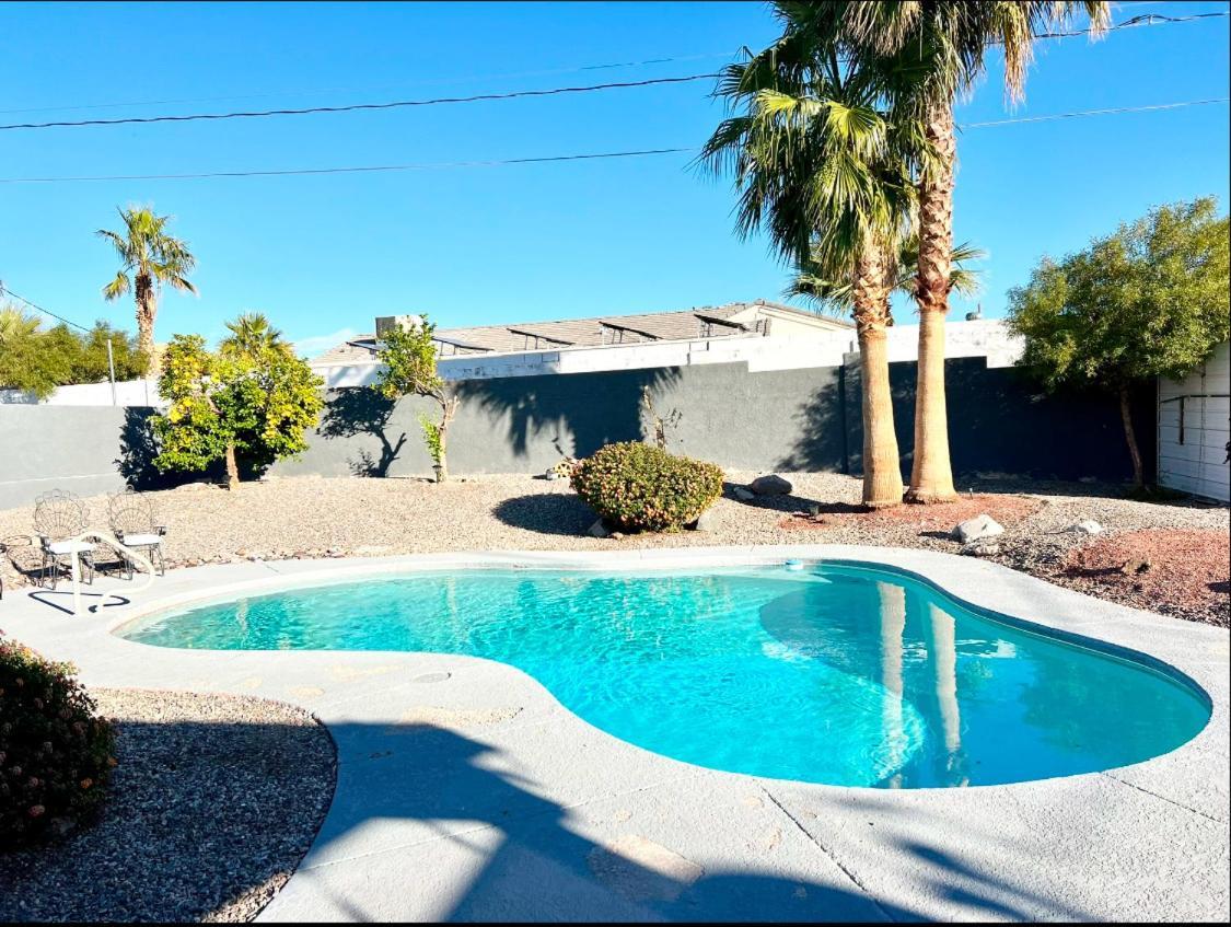 Spacious Getaway! Pool, Spa, Sleeps 9 Lake Havasu City Exteriér fotografie